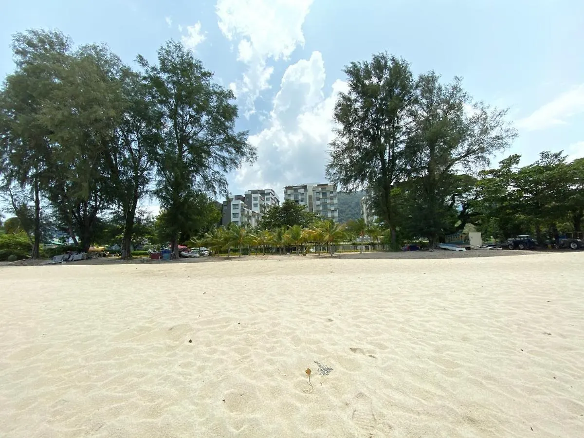 By The Sea @ Luxury Suites, Batu Ferringhi 0*,