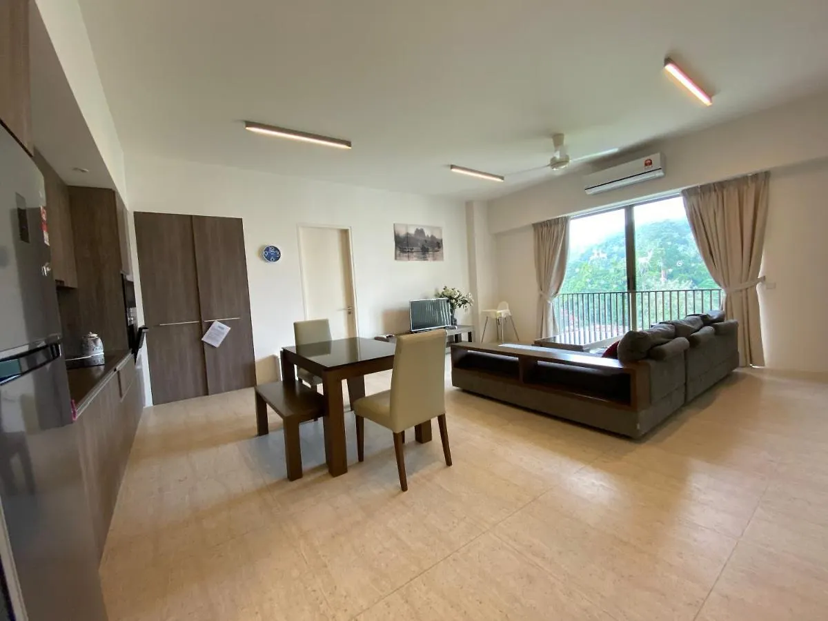 Apartamento By The Sea @ Luxury Suites, Batu Ferringhi